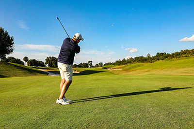 Golfer-3-bij-2-scaled-kl Financiële groei en vermogensopbouw voor een stabiele toekomst